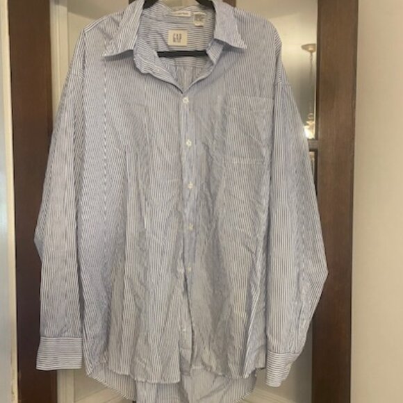 GAP Striped Standard 100% Cotton Poplin Button Down Shirt, Size XL - Picture 1 of 5